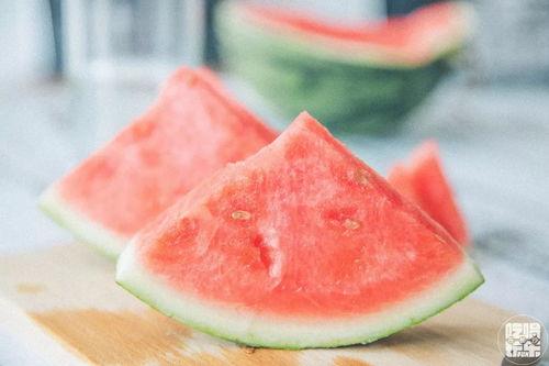 长沙夜店吃瓜,一场吃瓜盛宴背后的故事