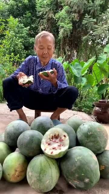 船上吃瓜特别甜